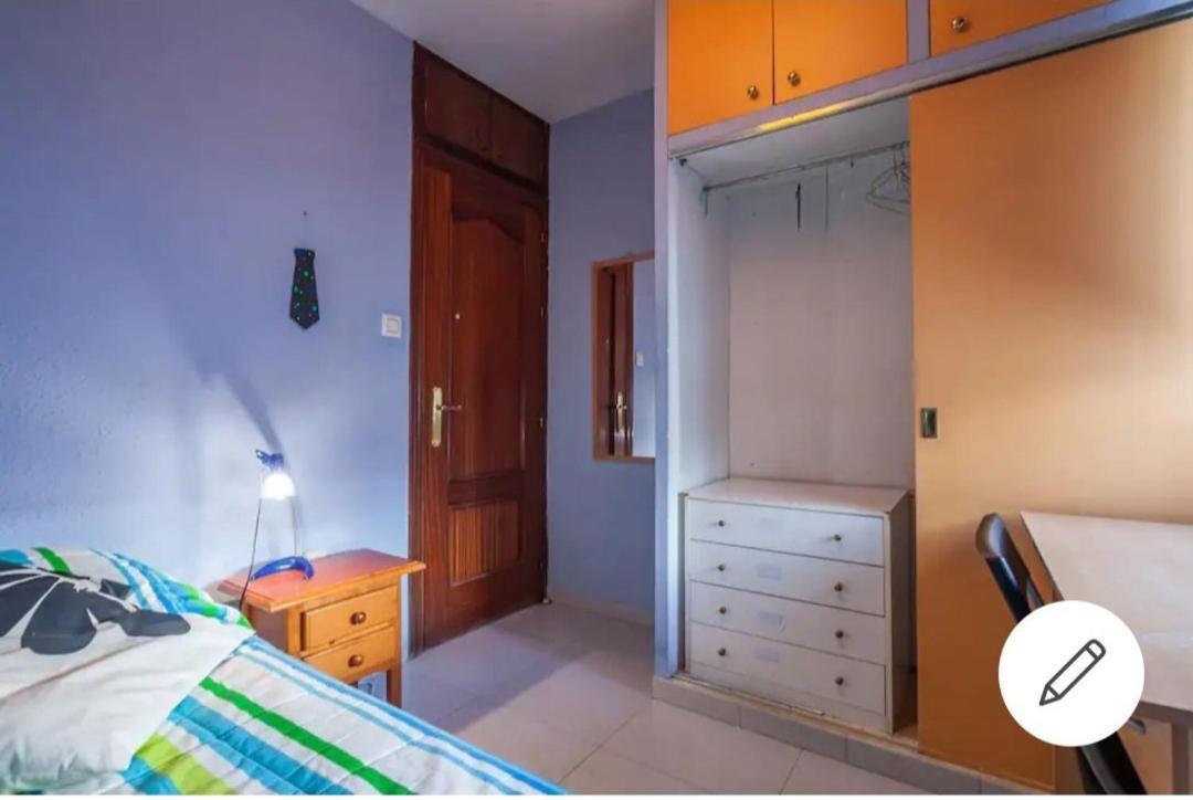 Piso Con Buena Red Wiffi Fibra Optica Alquiler De Habitaciones 塞维利亚 外观 照片